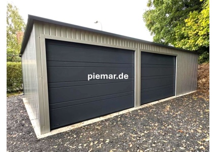 blechgarage-2xsektionaltor-dachrinne-kantenschutz-attika-konstruktion-aus-verzinkten-vierkantprofilen-in-farbe_10