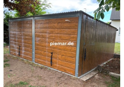 blechgarage-mit-dachneigung-nach-hinten-2x-schwingtor-horizontalpanel-konstruktion-aus-verzinkten-vierkantprofilen-dachrinne-in-holzdekofarbe_1