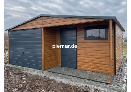 blechgarage-mit-einem-satteldach-konstruktion-aus-grudnierten-vierkantprofilen-1x-schwingtor-horizontalpanel-1x-tuer-tueroeffnung-nach-links-fenster-holzoptik-attika-dachblende-kantenschutz-trennwand-bleche-horizontal-vern_5