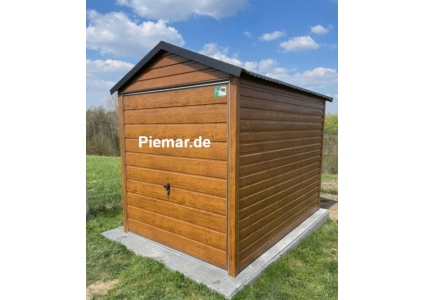 blechgarage-mit-einem-satteldach-schwingtor-attika-kantenschutz-konstruktion-aus-verzinkten-vierkantprofilen-horizontalpanel-in-holzdekofarbe_3