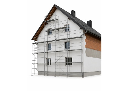 budowa_domu_z_rusztowaniem_w_tle_1
