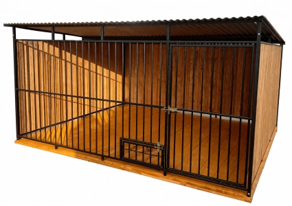 drewniana_klatka_dla_psa_z_metalowymi_pretami_1