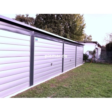 5-fach-garage-halle-blechgarage-lager-mit-dachneigung-nach-hinten-schwingtor-fenster-attika-kantenschutz-bleche-horizontal-vernietet-konstruktion-aus-verzinkten-vierkantprofilen-in-farbe-31962_3
