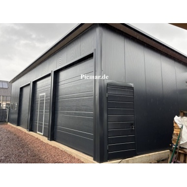 blechgarage-14x6x4m-dachneigung-nach-hinten-sektionaltor-elektroantrieb-1x-schlupftuer-sektionaltor-tuer-fenster-dachrinne-attika-dachblende-kantenschutz-konstruktion-aus-verzinkten-vierkantprofilen-verankerung-isolation_10_1709654372