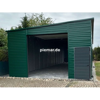 blechgarage-18x6x380-m-mit-einer-dachneigung-nach-hinten-2x-sektionaltor-1x-tuer-8x-fenster-dachrinne-attika-dachblende-kantenschutz-horizontalpanel-konstruktion-aus-verzinkten-vierkantprofilen_14