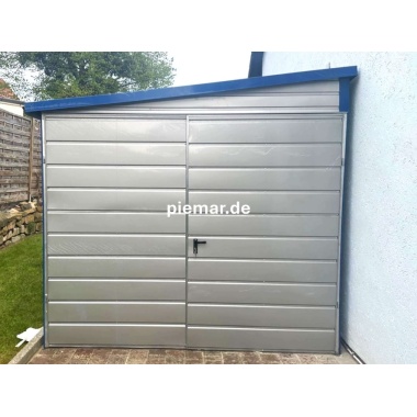 blechgarage-dachneigung-links-doppelflugeltor-fenster-dachrinne-attika-kantenschutz-konstruktion-verzinkten-vierkantprofilen-bleche-horizontal-vernietet_1