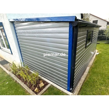 blechgarage-dachneigung-links-doppelflugeltor-fenster-dachrinne-attika-kantenschutz-konstruktion-verzinkten-vierkantprofilen-bleche-horizontal-vernietet_3