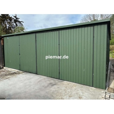blechgarage-mit-dachneigung-nach-hinten-2x-doppelflugeltor-attika-in-farbe_2
