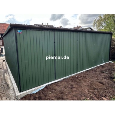 blechgarage-mit-dachneigung-nach-hinten-2x-doppelflugeltor-attika-in-farbe_3