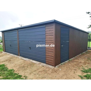 blechgarage-mit-dachneigung-nach-hinten-2x-schwingtor-attika-kantenschutz-bleche-horizontal-vernietet-konstruktion-aus-verzinkten-vierkantprofilen-in-holzoptikfarbe_1