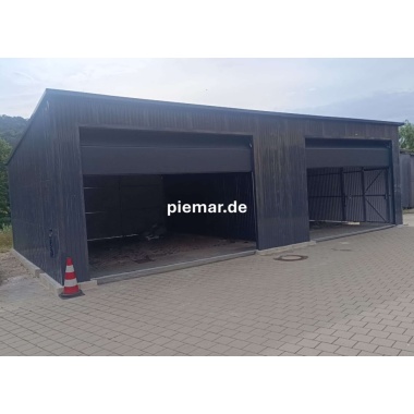 blechgarage-mit-dachneigung-nach-hinten-2x-sektionaltor-1xtuer-dachrinne-kondensvlies-dach-und-waende-attika-kantenschutz-konstruktion-aus-verzinkten-vierkantprofilen-trennwand-verankerung-horizontalpanel-in-farbe_4