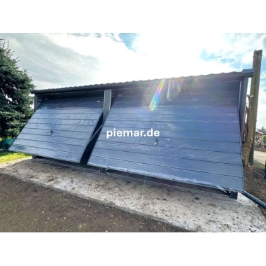 blechgarage-mit-dachneigung-nach-vorne-schwingtor-horizontalpanel-konstruktion-aus-verzinkten-vierkantprofilen-dachrinne-attika-kantenschutz-in-farbe_3