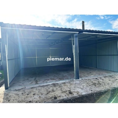 blechgarage-mit-dachneigung-nach-vorne-schwingtor-horizontalpanel-konstruktion-aus-verzinkten-vierkantprofilen-dachrinne-attika-kantenschutz-in-farbe_6