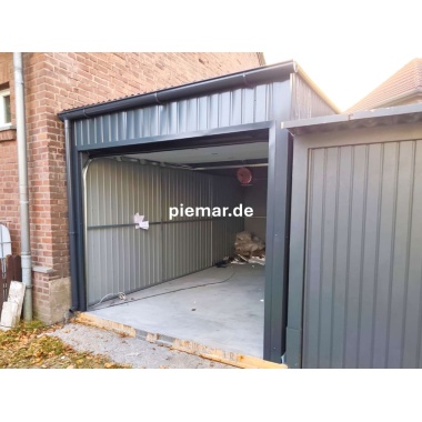 blechgarage-mit-dachneigung-nach-vorne-sektionaltor-inkl-elektroantrieb-kantenschutz-dachrinne-konstruktion-aus-verzinkten-vierkantprofilen-in-farbe_1