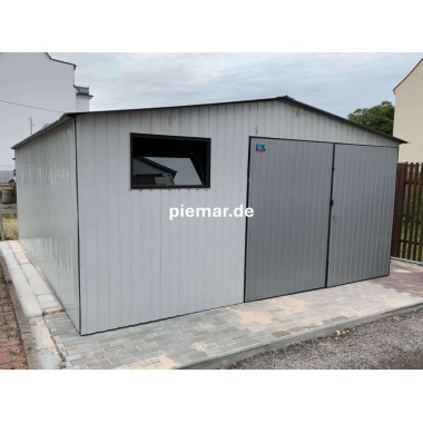 blechgarage-mit-einem-satteldach-doppelfluegeltor-fenster-tuer-kondensvlies-dach-in-farbe_1
