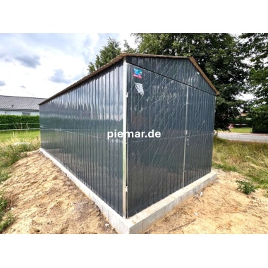 blechgarage-mit-einem-satteldach-doppelflugeltor-kondensvlies-konstruktion-aus-verzinkten-vierkantprofilen_6