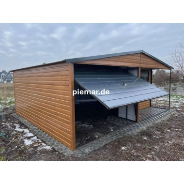 blechgarage-mit-einem-satteldach-konstruktion-aus-grudnierten-vierkantprofilen-1x-schwingtor-horizontalpanel-1x-tuer-tueroeffnung-nach-links-fenster-holzoptik-attika-dachblende-kantenschutz-trennwand-bleche-horizontal-vern_4