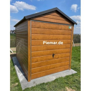 blechgarage-mit-einem-satteldach-schwingtor-attika-kantenschutz-konstruktion-aus-verzinkten-vierkantprofilen-horizontalpanel-in-holzdekofarbe_4