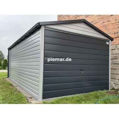 blechgarage-mit-einem-satteldach-schwingtor-dachrinne-attika-dachblende-kantenschutz-konstruktion-aus-verzinkten-vierkantprofilen-bleche-horizontal-vernietet-in-farbe