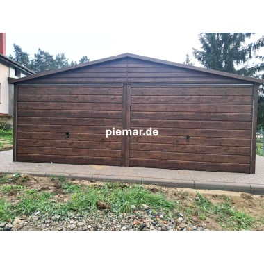 blechgarage-mit-satteldach-2x-schwingtor-attika-kantenschutz-horizontalpanel-konstruktion-aus-verzinkten-vierkantprofilen-dachrinne-1x-tuer-in-holzdekofarbe_1
