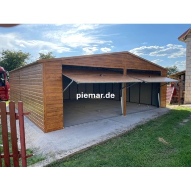 blechgarage-mit-satteldach-schwingtor-attika-kantenschutz-horizontalpanel-konstruktion-aus-verzinkten-vierkantprofilen-in-holzdekofarbe_5