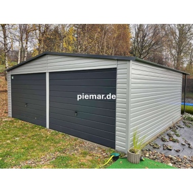 blechgarage-mit-satteldach-schwingtor-horizontalpanel-attika-kantenschutz-1x-fenster-dachrinne-konstruktion-aus-verzinkten-vierkantprofilen-horizontalpanel-in-farbe_1