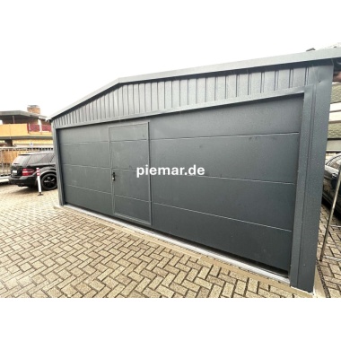 blechgarage-mit-satteldach-sektionaltor-schlupftuer-attika-kantenschutz-dachrinne-lichtband-kondensvlies-dach-konstruktion-aus-verzinkten-vierkantprofilen-in-farbe_2