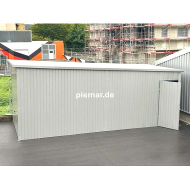 blechgarage-mit-schwingtor-elektroantrieb-tuer-1x-fenster-attika-kantenschutz-konstruktion-aus-verzinkten-vierkantprofilen-in-holzdekofarbe_1