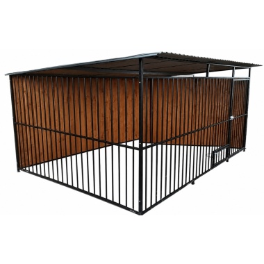 hundezwinger-mit-rückwand-und-seitenwand-mit-holzverkleidung-5