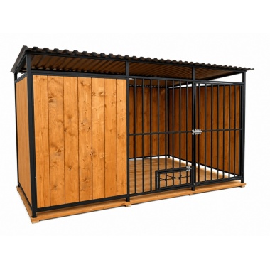 hundezwinger-mit-holzboden-rueckwand-und-seitenwand-mit-holzverkleidung-holzwand-vorne