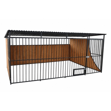 hundezwinger-mit-rückwand-und-2x-geschwungene-seitenwände-mit-holz-4