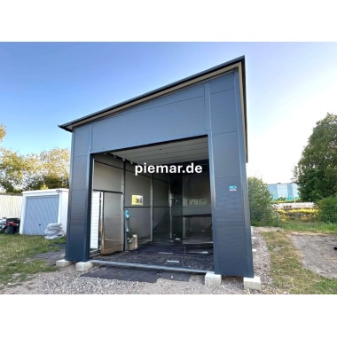 garage-10-x-5-x-45-m-in-farbe-sektionaltor-tuer-fenster-dachrinne-kantenschutz-attika-konstruktion-aus-verzinkten-vierkantprofilen-verankerung-isolation-aufbau_1
