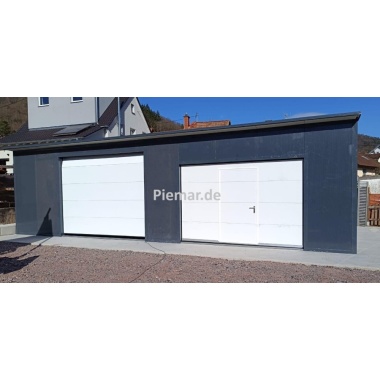garage-10x5x3m-mit-einer-dachneigung-nach-hinten-fenster-sektionaltor-inkl-elektroantrieb-schlupftuer-sektionaltor-dachrinne-attika-kantenschutz-konstruktion-aus-verzinkten-vierkantprofilen-in-farbe-isolation_2