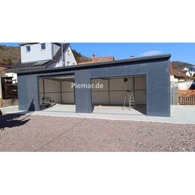 garage-10x5x3m-mit-einer-dachneigung-nach-hinten-fenster-sektionaltor-inkl-elektroantrieb-schlupftuer-sektionaltor-dachrinne-attika-kantenschutz-konstruktion-aus-verzinkten-vierkantprofilen-in-farbe-isolation_4