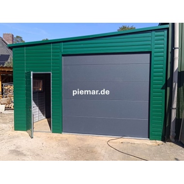garage-mit-dachneigung-nach-links-sektionaltor-elektroantrieb-2x-fenster-tuer-mit-patentschloss-dachrinne-kondensvlies-dach-und-waende-attika-kantenschutz-konstruktion-aus-verzinkten-vierkantprofilen-bleche-horizontal_1_5